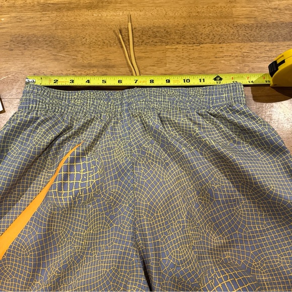 Nike Swim Mens Grid Swoosh Breaker 9" Volley Shorts Small NESSD541 724 New Tags - Picture 12 of 13